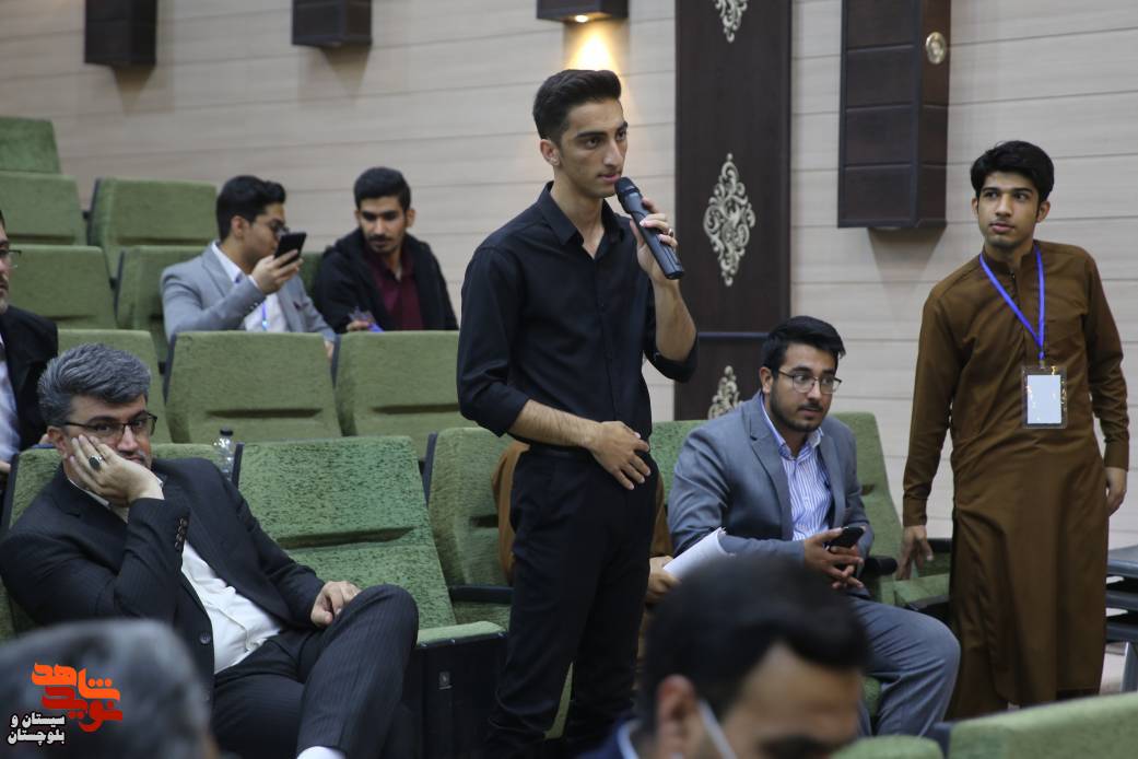 حضور قاضی‌زاده هاشمی در «کرسی آزاداندیشی» دانشجویان سیستان و بلوچستان/ بر اساس مستندات در عربستان 20 درصد از فروش نفت به جیب برخی شاهزاده‌ها می‌رود/صف اعتراض از اغتشاش جدا است
