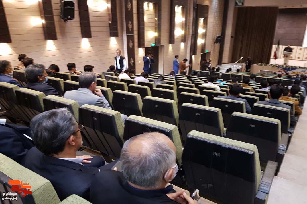 حضور قاضی‌زاده هاشمی در «کرسی آزاداندیشی» دانشجویان سیستان و بلوچستان/ بر اساس مستندات در عربستان 20 درصد از فروش نفت به جیب برخی شاهزاده‌ها می‌رود/صف اعتراض از اغتشاش جدا است