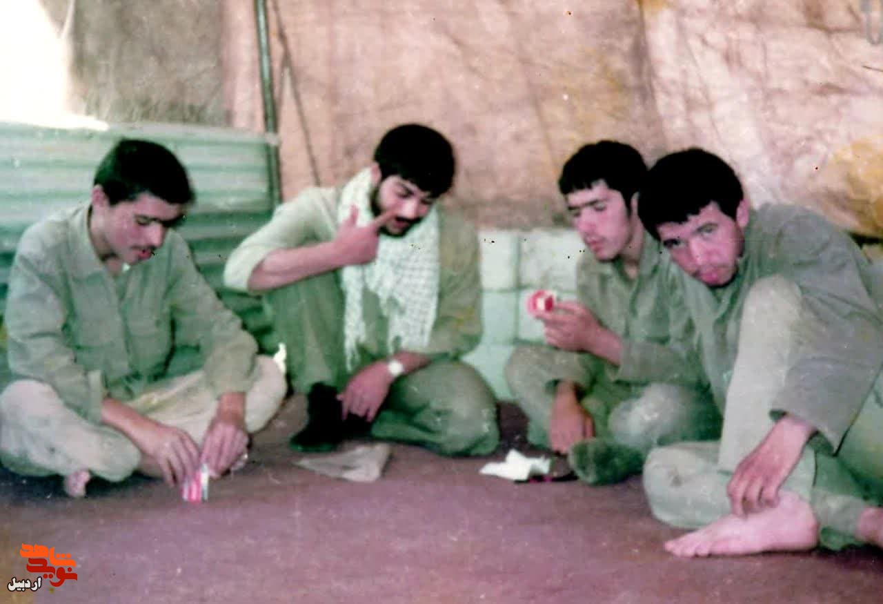 تصاویر به جا مانده از شهید«رحمان شادمان» تصاویر به جا مانده از شهید«رحمان شادمان»