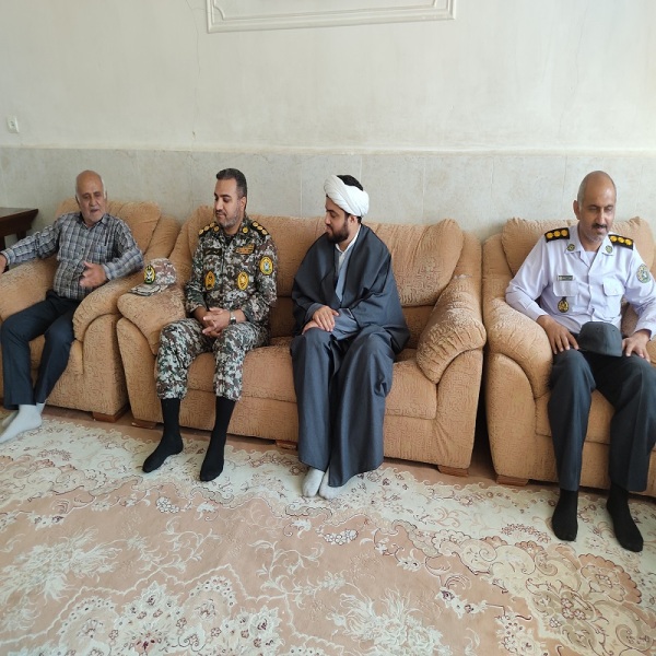 دیدار و سرکشی از منزل پدر شهید امدادگر «علی کمالزاده» دیدار و سرکشی از منزل پدر شهید امدادگر «علی کمالزاده»