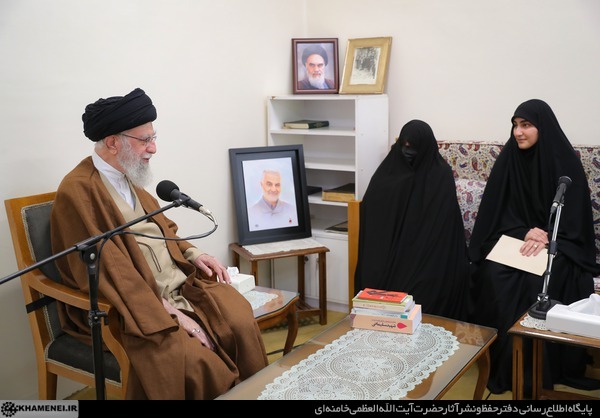 نقش شهید سلیمانی در احیای جبههی مقاومت در منطقه است. نقش شهید سلیمانی در احیای جبههی مقاومت در منطقه است.