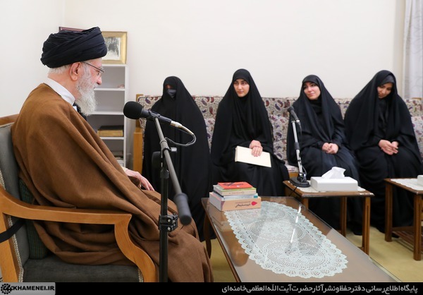 نقش شهید سلیمانی در احیای جبههی مقاومت در منطقه است. نقش شهید سلیمانی در احیای جبههی مقاومت در منطقه است.