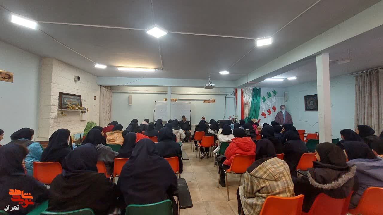 بازگویی خاطرات انقلاب با پیام آوران ایثار