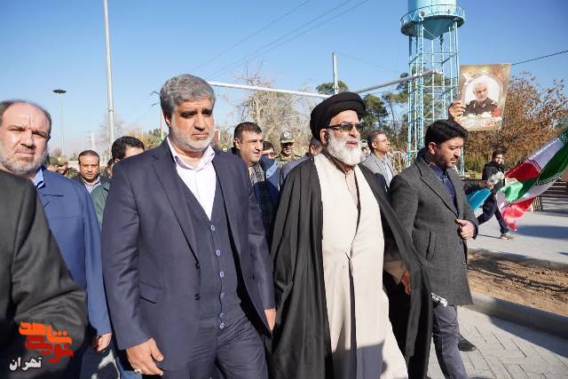 آیین گلباران و عطر افشانی مزار شهدای بهشت زهرای تهران