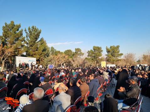 عطرافشانی گلزار شهدای بهشت زهرا (س) عطرافشانی گلزار شهدای بهشت زهرا (س)