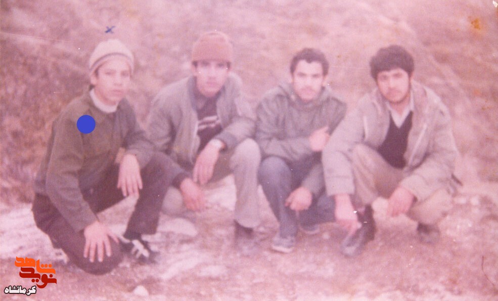 تصاویر شهید«سیروس قنبری» به همراه همرزمانش تصاویر شهید«سیروس قنبری» به همراه همرزمانش
