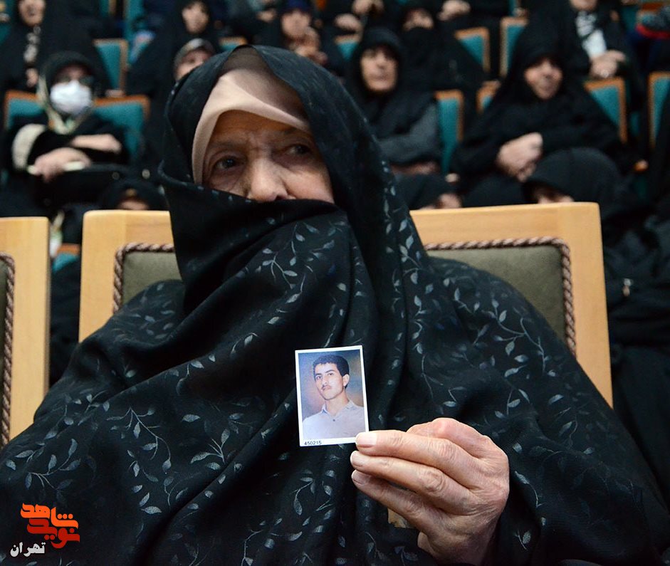 برگزاری محفل قرآنی سورههای سرخ برگزاری محفل قرآنی سورههای سرخ