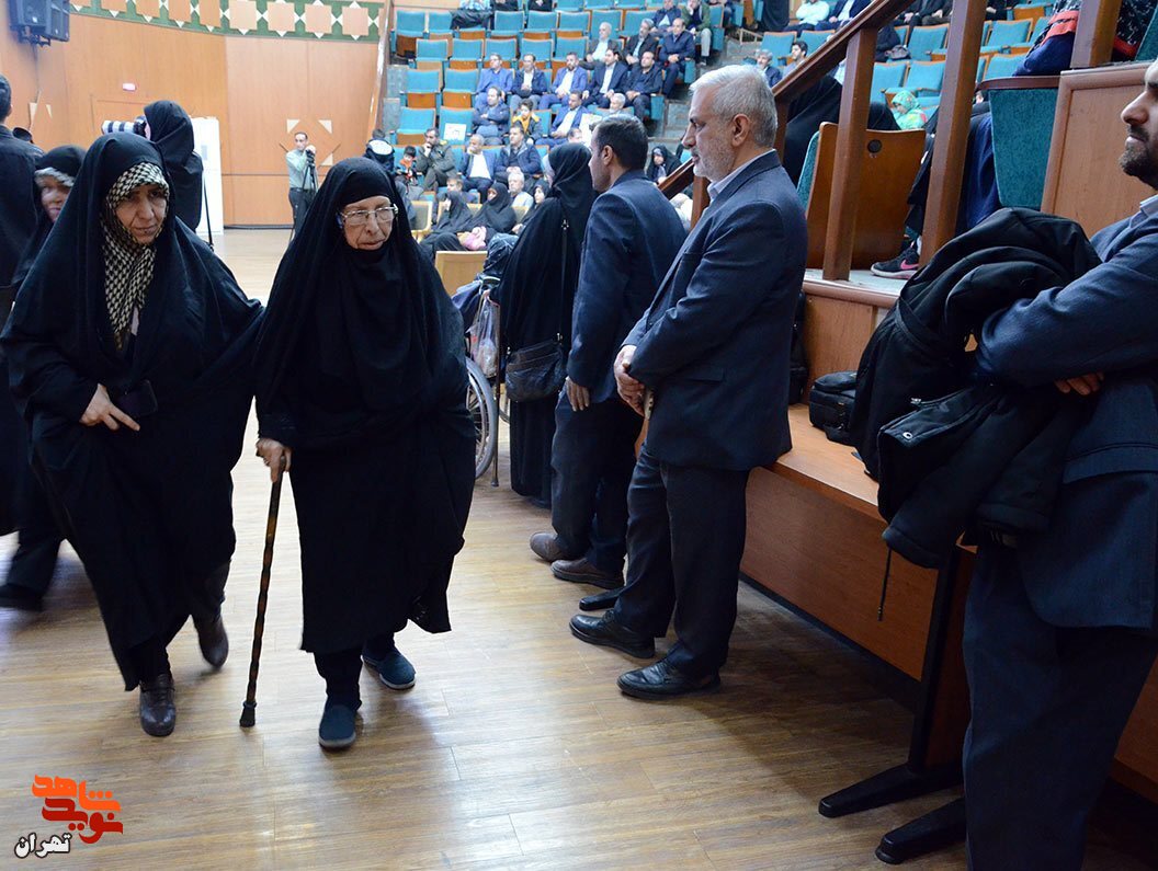 برگزاری محفل قرآنی سورههای سرخ برگزاری محفل قرآنی سورههای سرخ