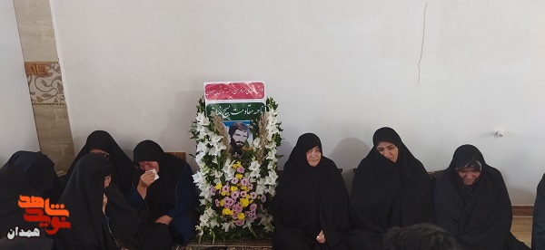 گزارش تصویری| لحظه اعلام خبر شناسایی شهید «احمد ظفری»