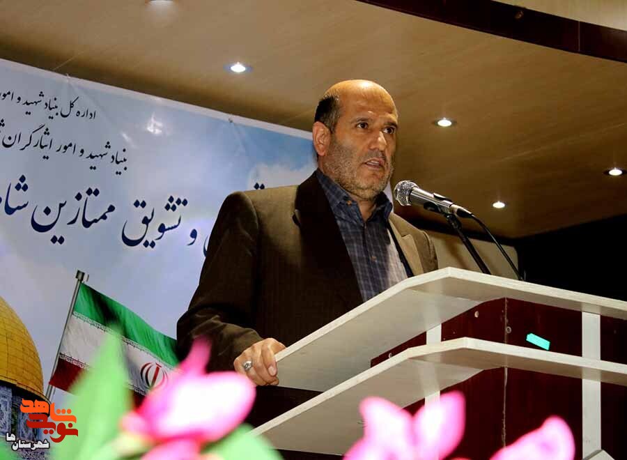 دانش‌آموزان شاهد و ایثارگر باید مبلغان ارزش‌های انقلاب و فرهنگ ایثار و شهادت باشند