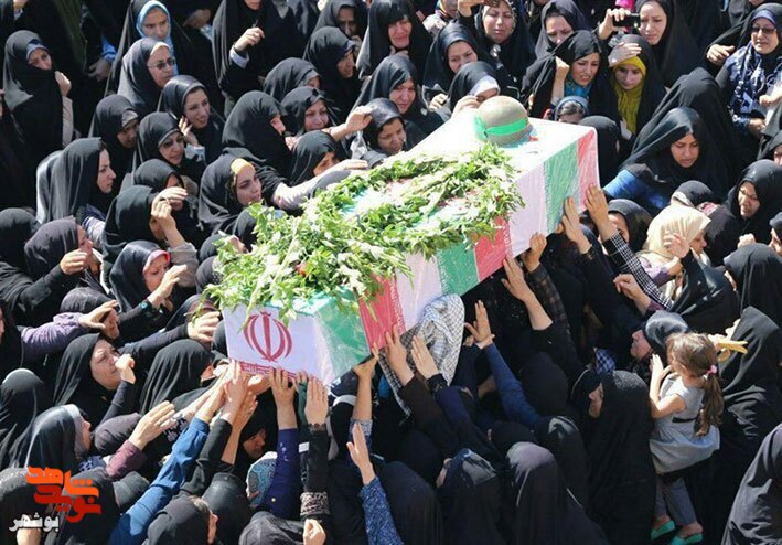استقبال با شکوه مردم بوشهر از ۵ شهید گمنام دفاع مقدس