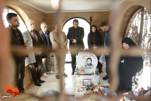 گزارش تصویری/تقدیر و تجلیل از مادر شهید دانشجو «محسن کرموند»