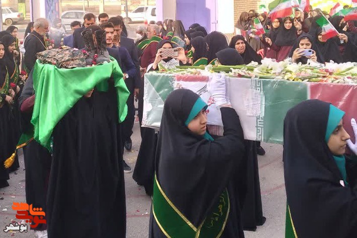 گزارش تصویری|استقبال با شکوه دانش آموزان از شهید گمنام دفاع مقدس