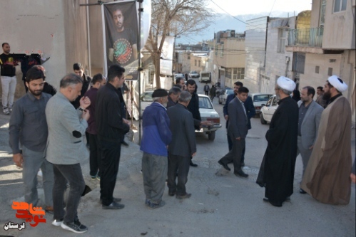 دیدار مدیرکل بنیادشهید لرستان با خانواده شهید «سیدعلی صالحی روزبهانی»