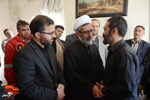 دیدار مدیرکل بنیادشهید لرستان با خانواده شهید «سیدعلی صالحی روزبهانی»