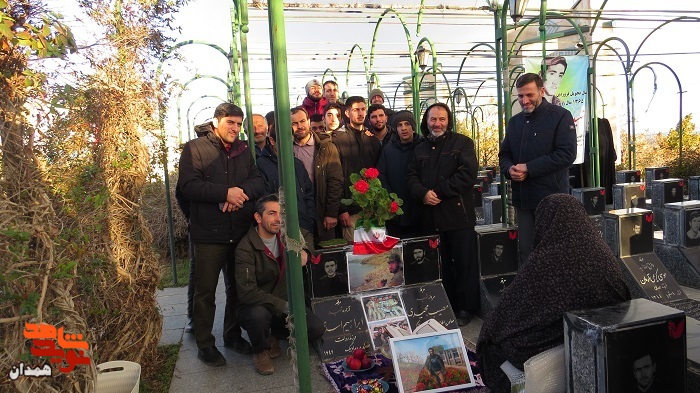 گزارش تصویری| سال تحویل در جوار شهدا گزارش تصویری| سال تحویل در جوار شهدا