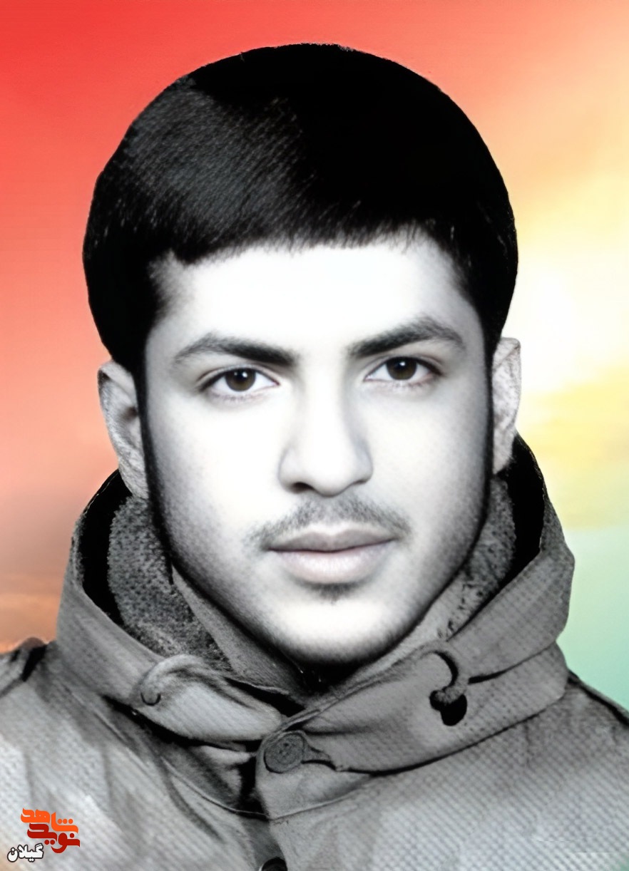 درخت انقلاب را از خون سرخ سیراب کنید درخت انقلاب را از خون سرخ سیراب کنید