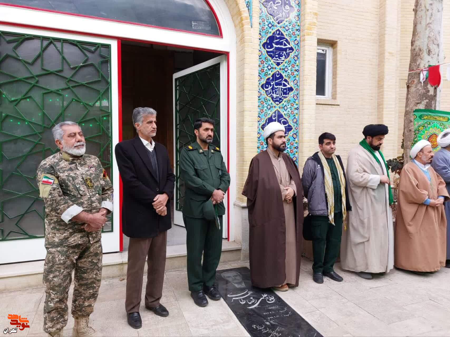 تجلی عشق و ارادت به دلاوران وطن تجلی عشق و ارادت به دلاوران وطن