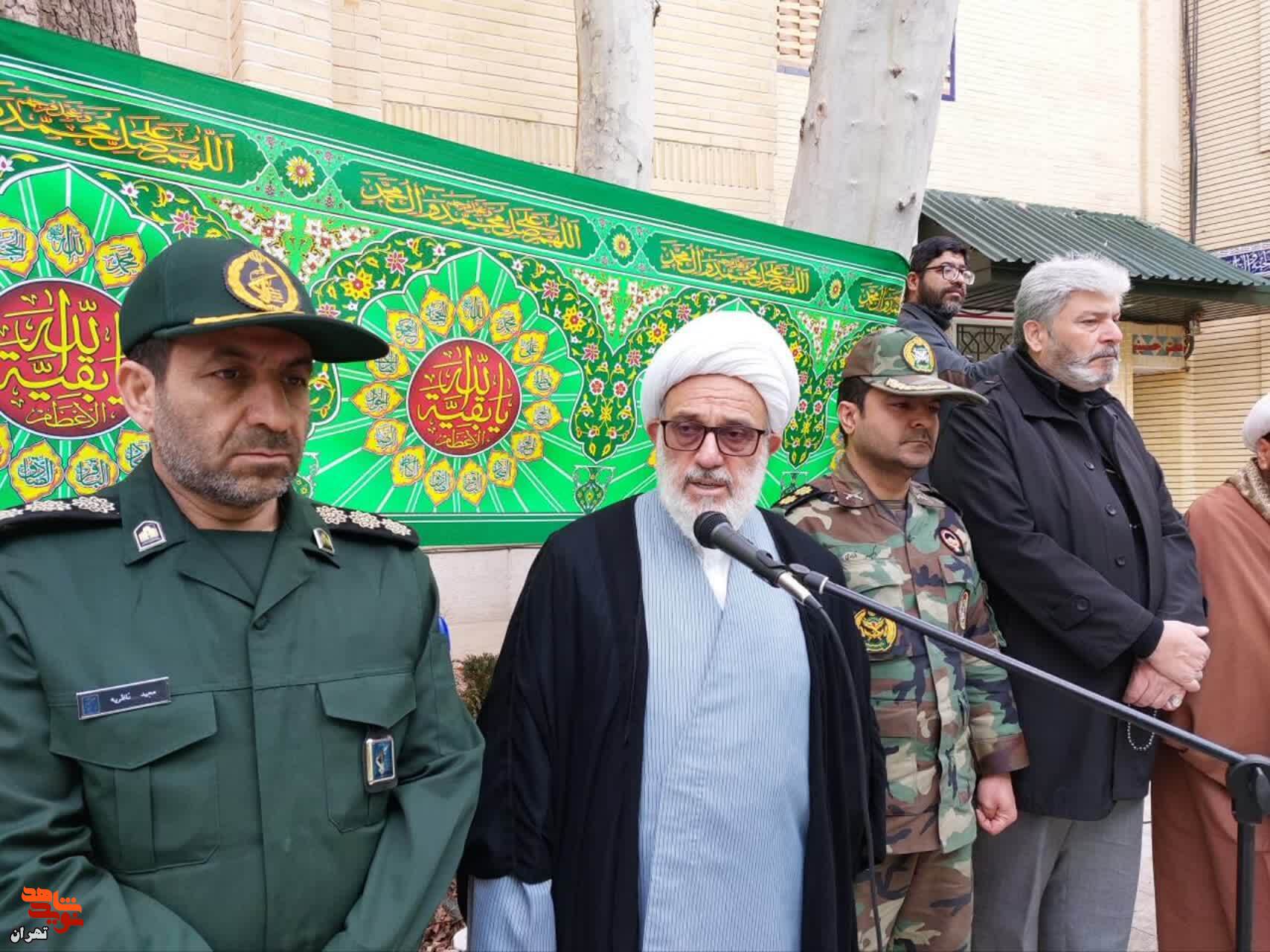 تجلی عشق و ارادت به دلاوران وطن تجلی عشق و ارادت به دلاوران وطن