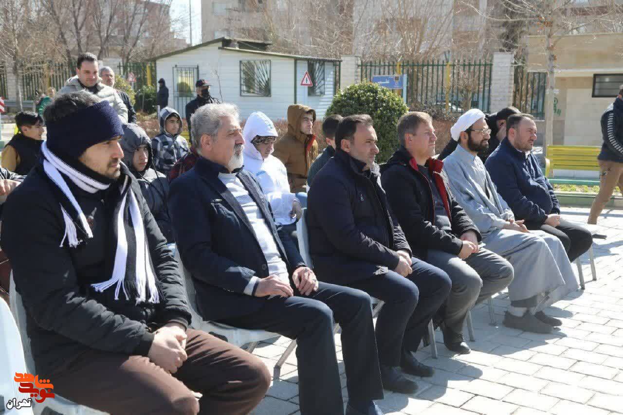 به یاد هر شهید یک درخت به یاد هر شهید یک درخت