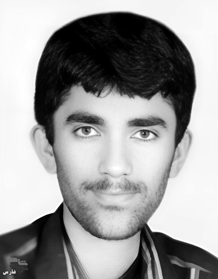 به راهی می‌روم که با نهايت آگاهی نهايتش برايم روشن است
