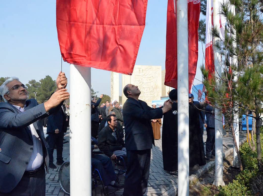 تجدید میثاقها با شهدا باید همراه با استمرار راه شهیدان و خانوادههای آنها باشد تجدید میثاقها با شهدا باید همراه با استمرار راه شهیدان و خانوادههای آنها باشد