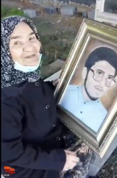 مادر شهید والامقام «شادگان اسماعیلی سراجی» به فرزند شهیدش پیوست. مادر شهید والامقام «شادگان اسماعیلی سراجی» به فرزند شهیدش پیوست.