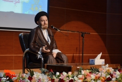 امروز رسالت خانواده شهدا سنگین تر است امروز رسالت خانواده شهدا سنگین تر است