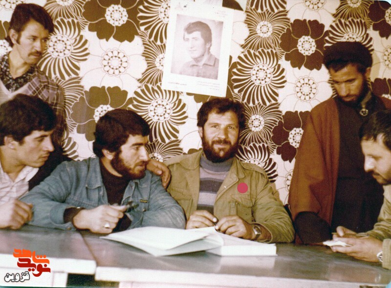 در جلسهها میوه نمیخورد! در جلسهها میوه نمیخورد!