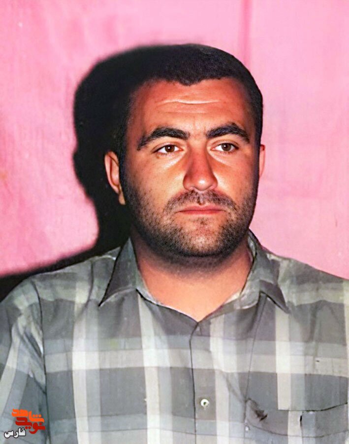 لباسی بافته شده از خون شهیدان لباسی بافته شده از خون شهیدان