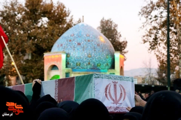 استقبال باشکوه بروجردی‌ها از کاروان «لاله‌های فاطمی»