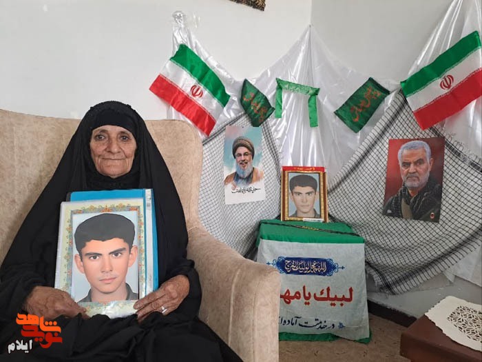 نگاه شهدا به مادرانِ شهیدشان است نگاه شهدا به مادرانِ شهیدشان است