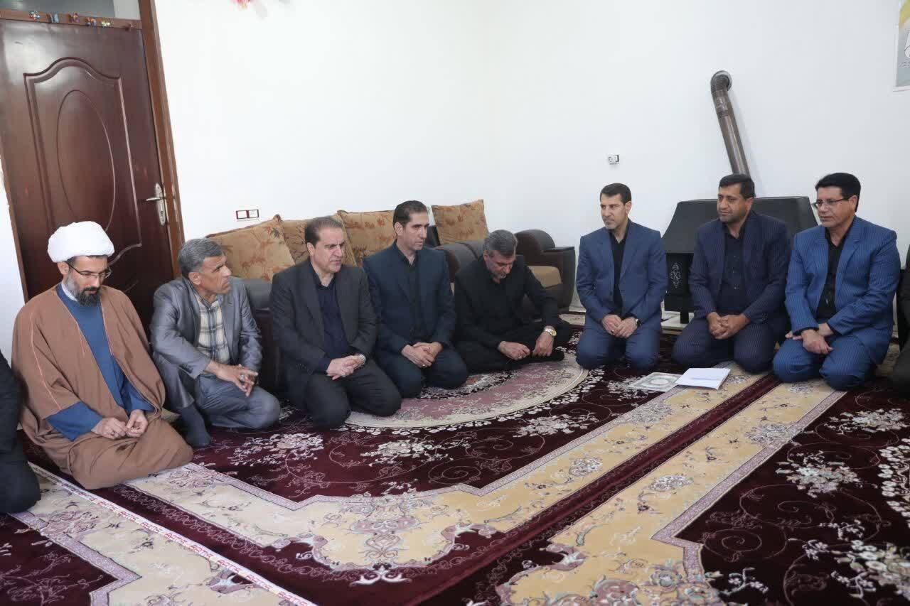 شهید تهرانیپور مظهر صبر و استقامت بود شهید تهرانیپور مظهر صبر و استقامت بود