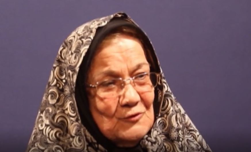 فیلم| شهیدی که به یک پسر خانواده نیازمند کمک می‌کرد تا به مدرسه برود