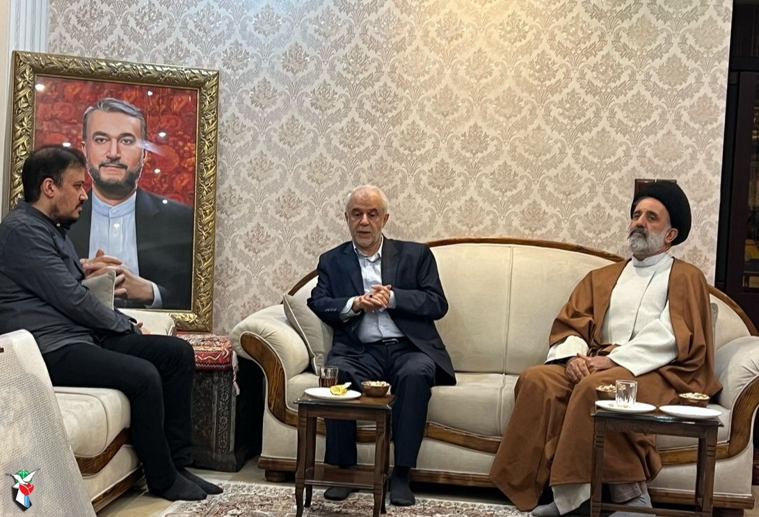 معاون رییس جمهور به دیدار خانواده شهید امیرعبداللهیان رفت