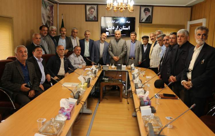 دیدار سرپرست بنیاد شهید و امور ایثارگران استان اردبیل با تشکل‌های شاهد و ایثارگر