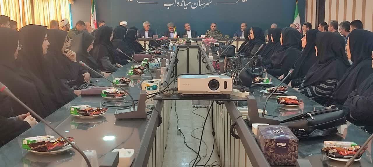 تکریم فرزندان شاهد معلم