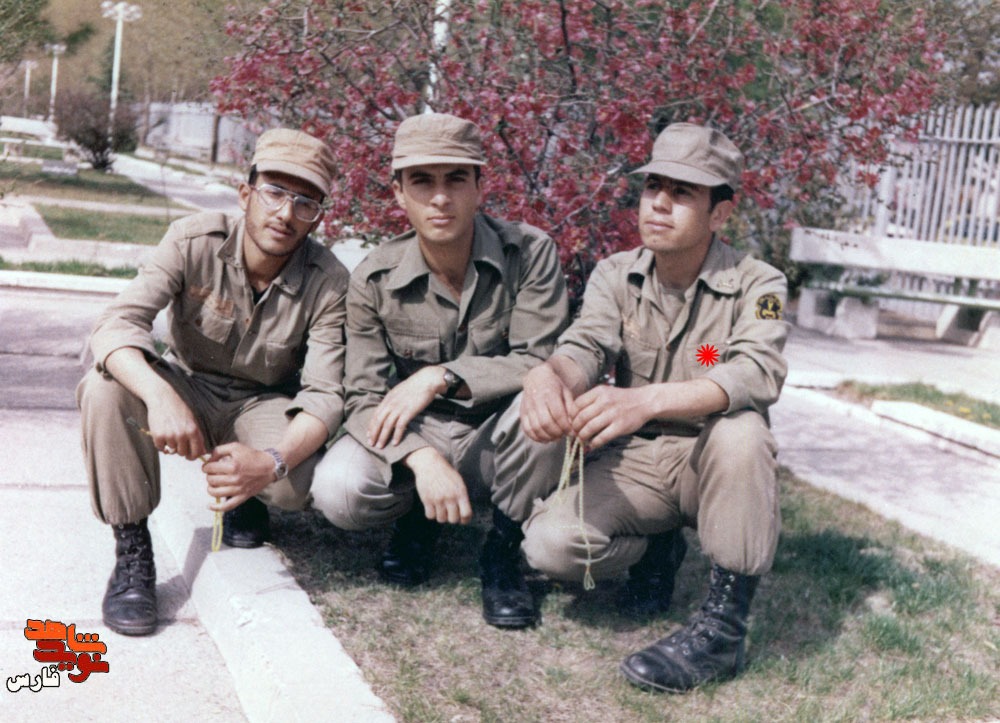 نوجوان فداکار نوجوان فداکار