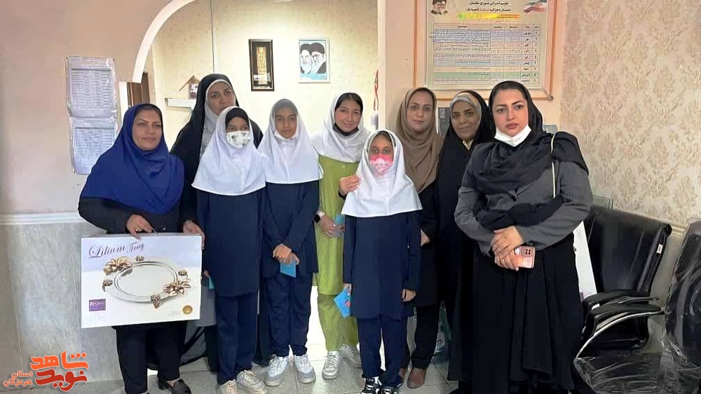 تجلیل از دختران شهدا در بندرعباس تجلیل از دختران شهدا در بندرعباس