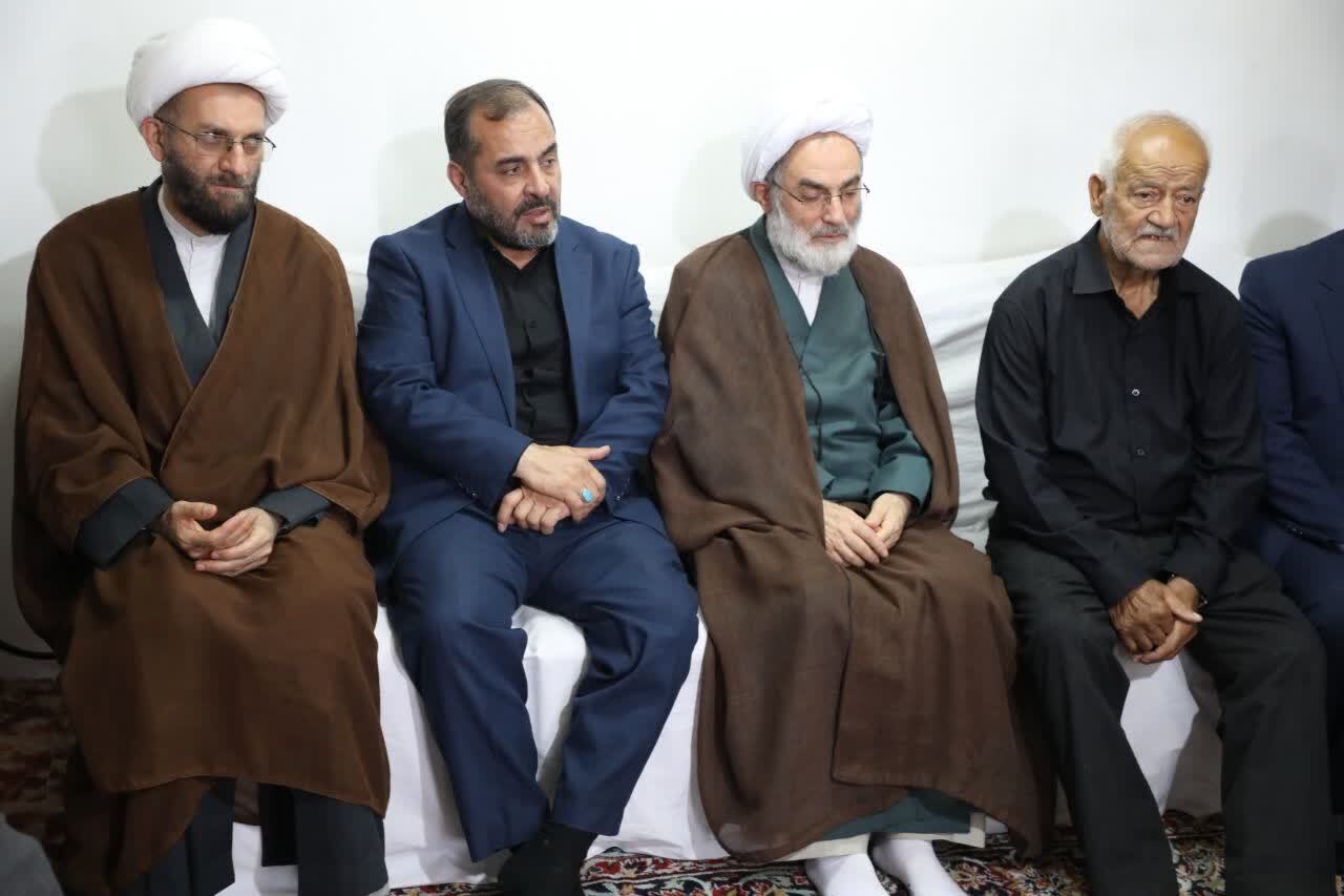 پیام تسلیت و سلام رهبر معظم انقلاب به خانواده شهدای حادثه تروریستی آستانه‌اشرفیه