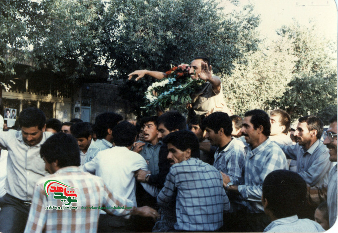  لحظه بازگشت آزادگان چهارمحال و بختیاری به میهن اسلامی 