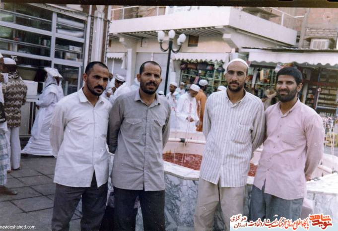 از چپ: فرج الله عبدی - آزاده حاجعباس درمان - آزاده سید فضل الدین ابطحی - عبداله خیر آبادی