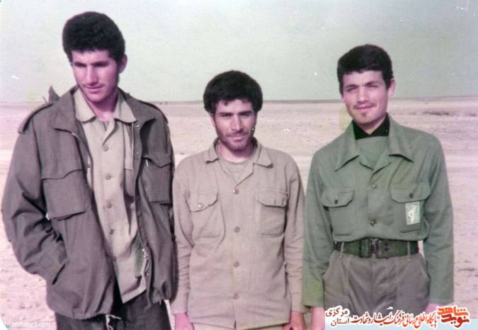 از چپ: سید محمود میرمحمدی - شهید محمدحسین بیگلری- جانباز محم عاشوری