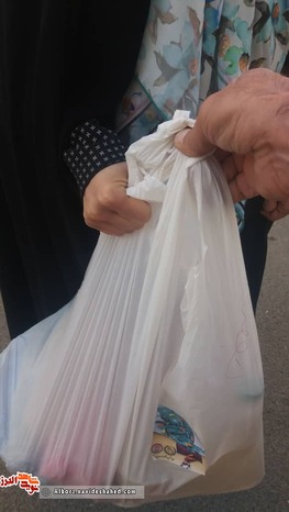 توزیع لوازم تحریر و اقلام خوراکی بین قشر کم درآمد توسط جهادگران مشکات
