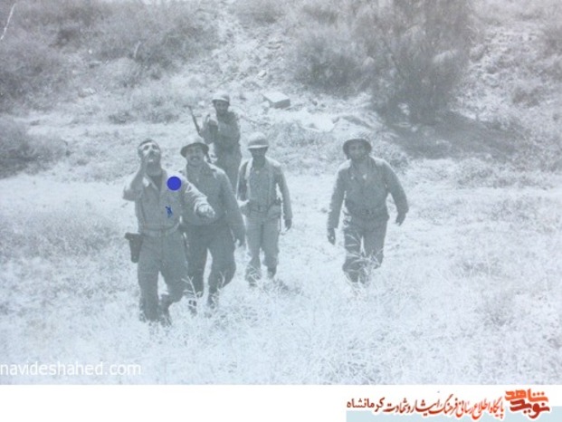 شهید گل محمد کرمی- سمت چپ نفر اول