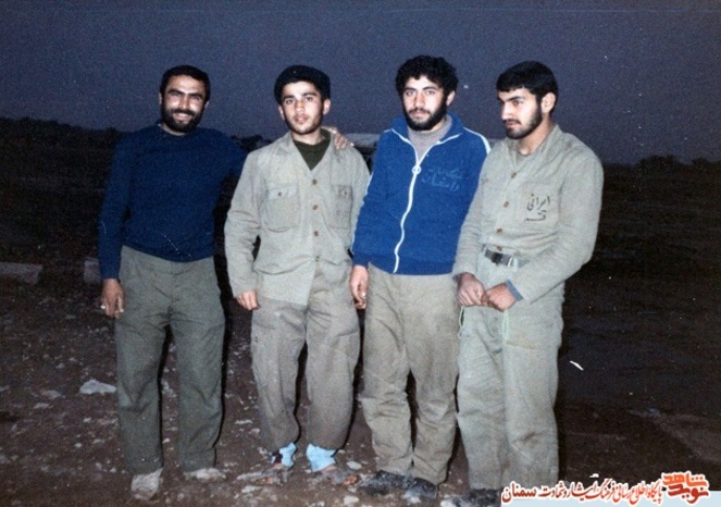 نفر دوم از راست شهید احمدرضا اصحابی