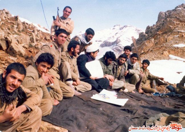 نفر سوم از چب شهید محمدعلی خواجه‌زاده