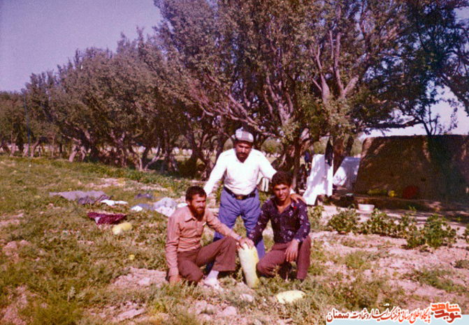 نفر اول از راست شهید محمدعلی خواجه‌زاده