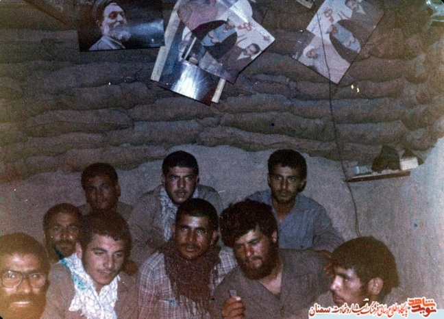 نفر اول از راست شهید جعفر ادب