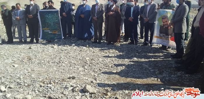 کاشت نهال به نام و ياد زنان شهیده و جانباز شهرستان ملکشاهی